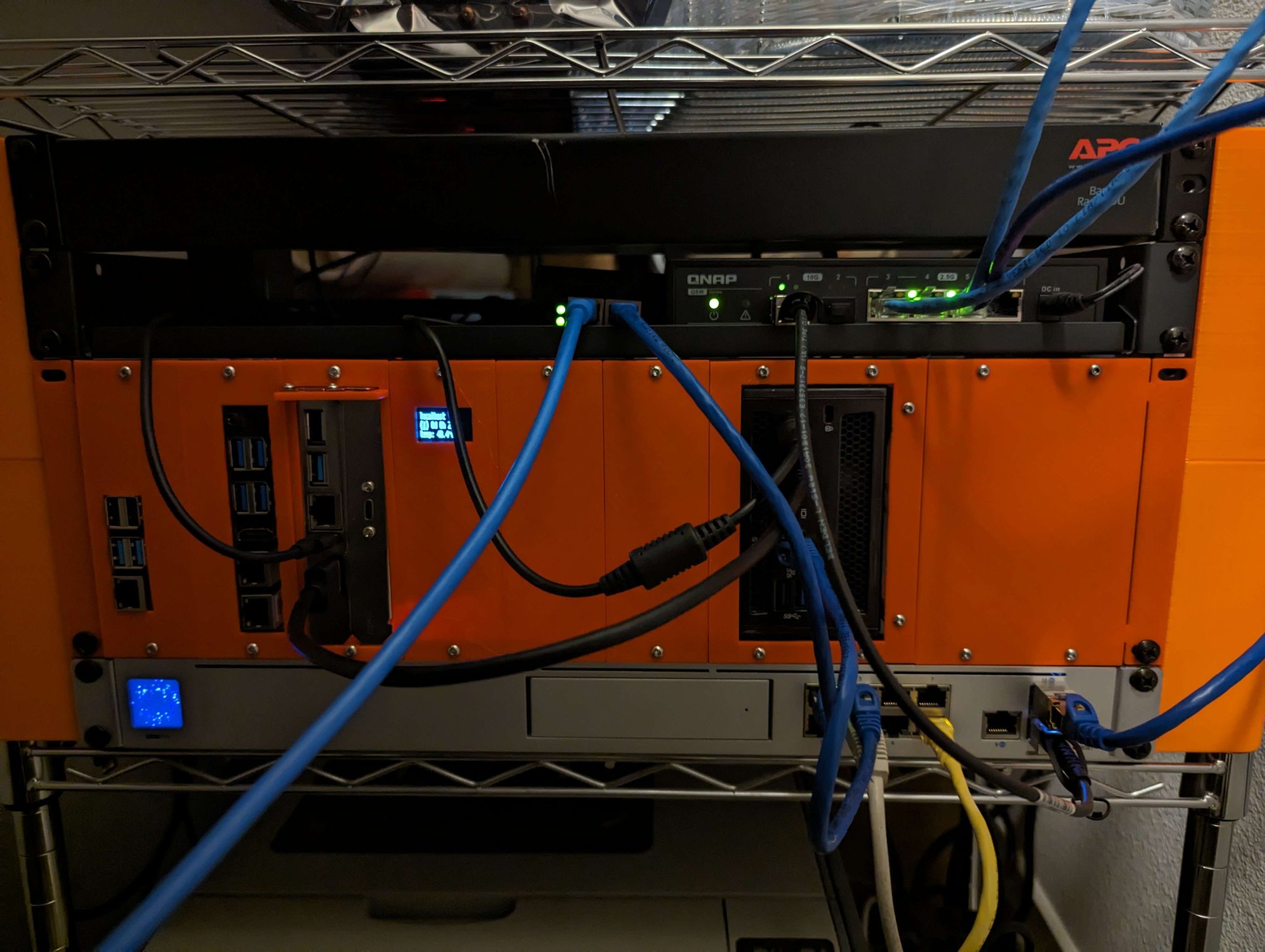 Giá đỡ mô-đun đơn giản cho Raspberry Pi và mini PC