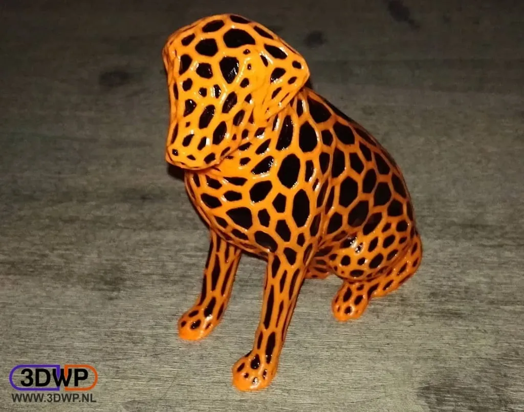 Labrador hai màu phong cách Low Poly và Voronoi