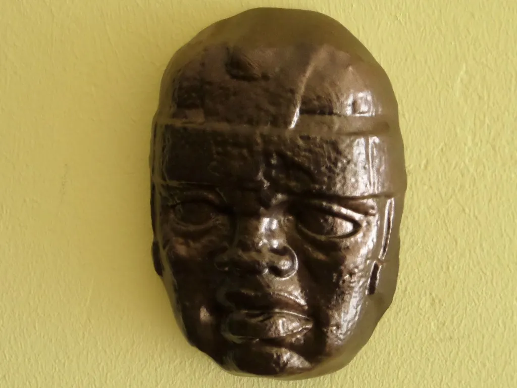 Đầu lâu Olmec treo tường nghệ thuật cổ đại