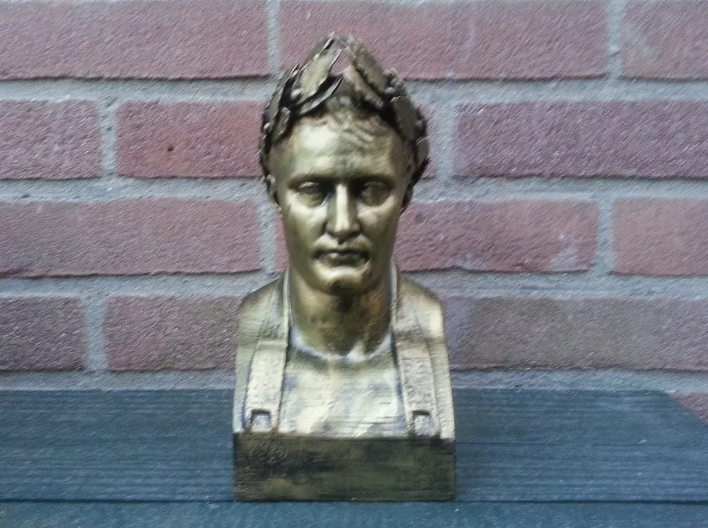 Tượng bán thân Napoleon từ Usher Gallery tại Lincoln