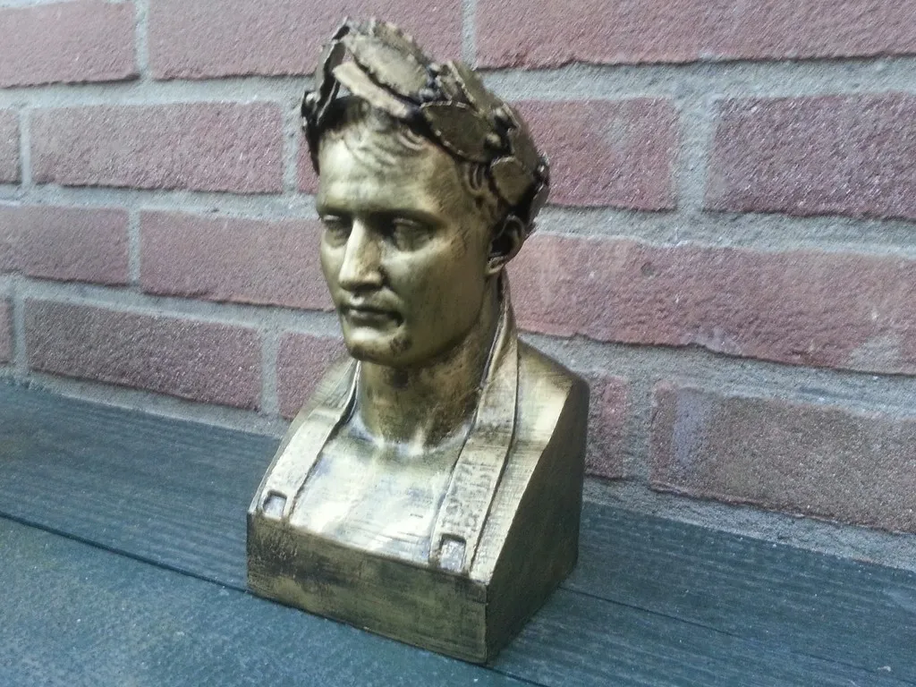 Tượng bán thân Napoleon từ Usher Gallery tại Lincoln