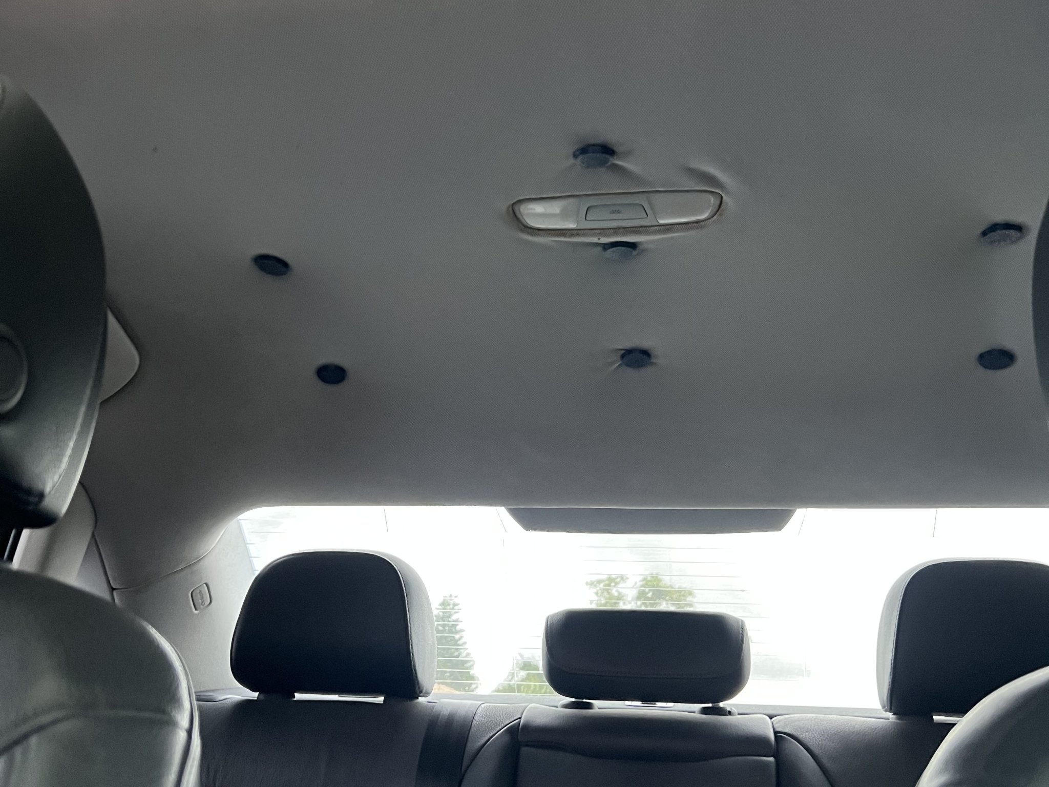 Chốt giữ đầu xe để khắc phục tình trạng đầu trần bị xệ