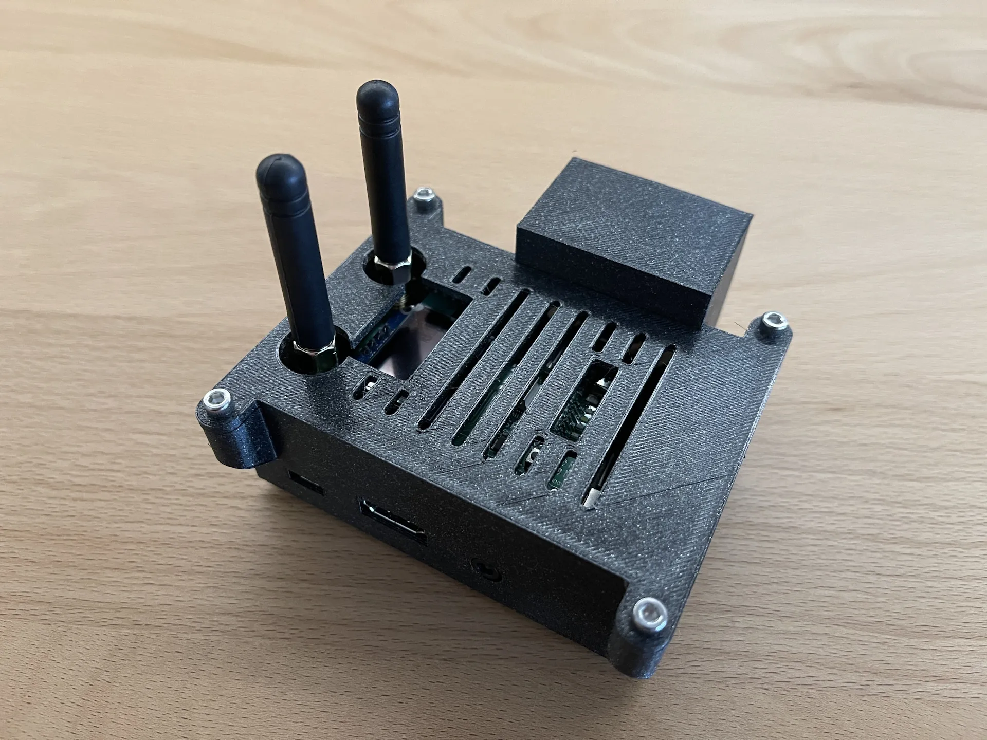 MMDVM dual hat với vỏ OLED cho Raspberry Pi 3