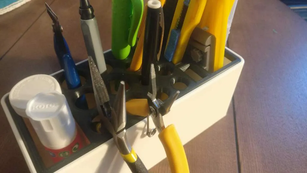 Giá đỡ công cụ in 3D cho dụng cụ như kìm, dao