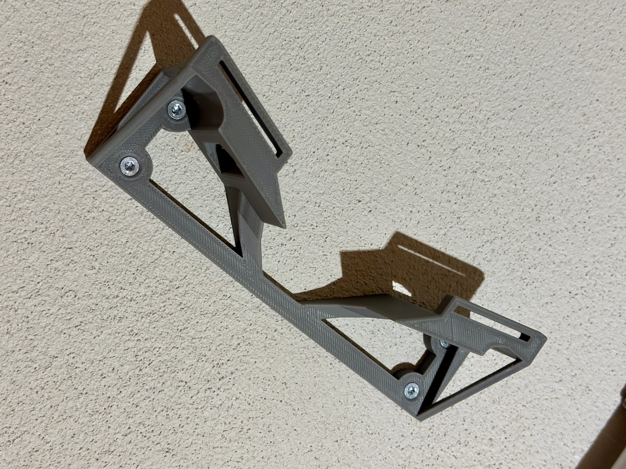 Giá treo tường cho xe điều khiển Traxxas Maxx