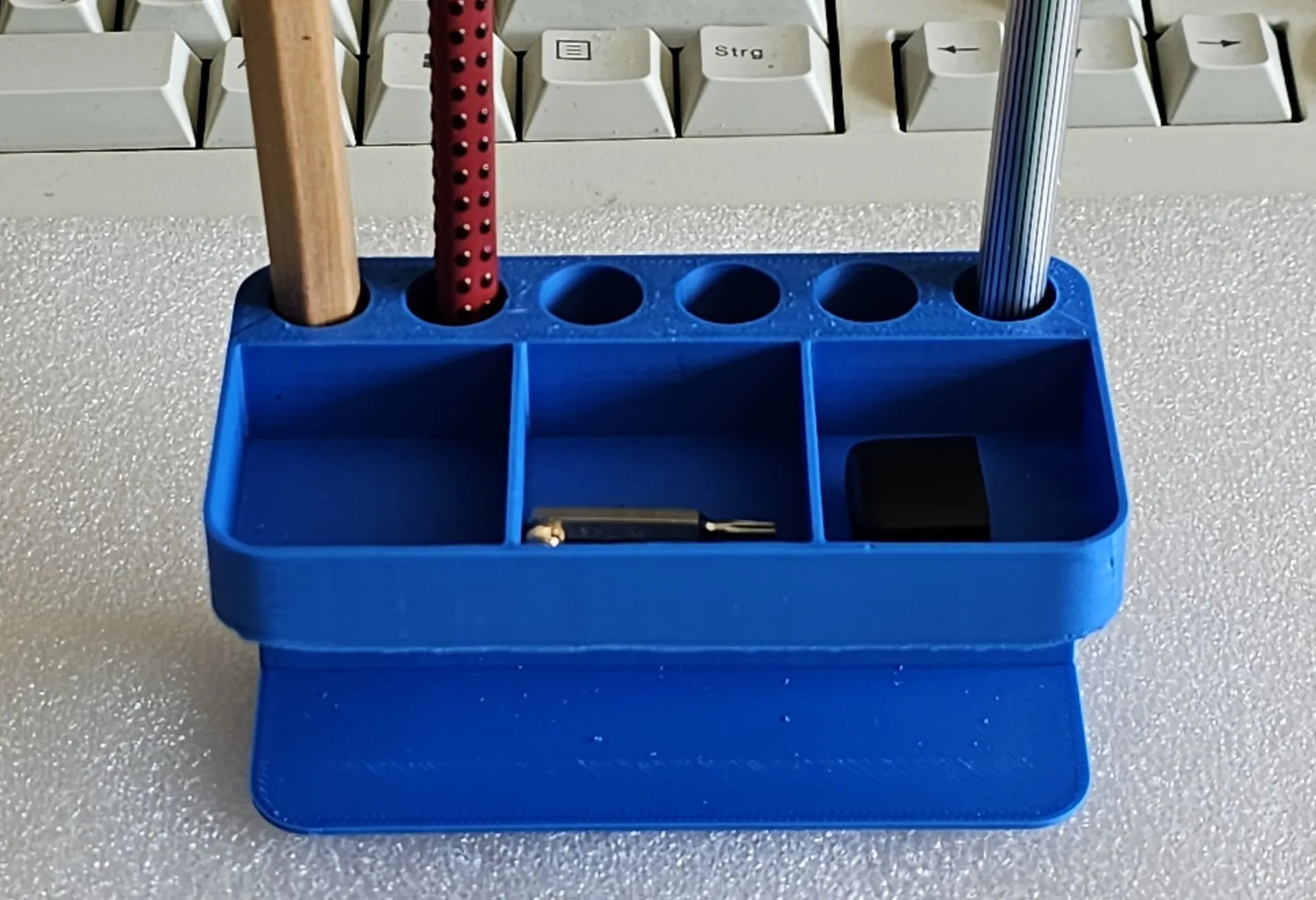 Giá đỡ bút gắn trên bàn phím Cherry G80