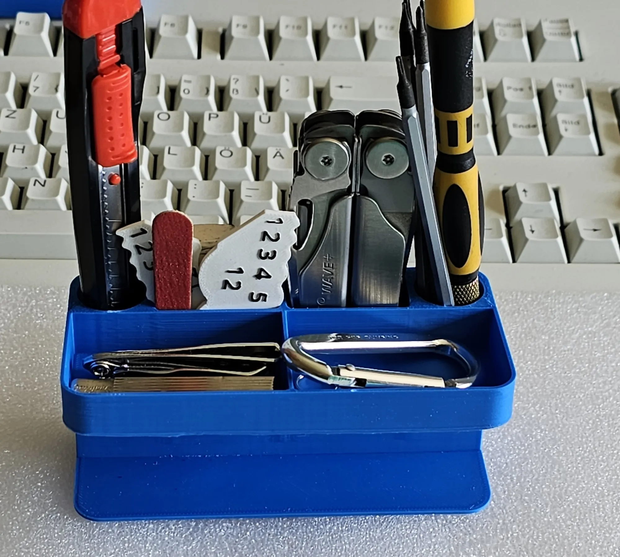 Giá đỡ bút gắn trên bàn phím Cherry G80