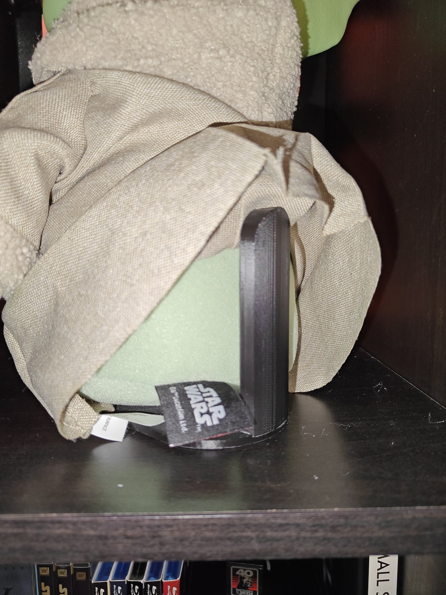 Giá đỡ cho thú nhồi bông Grogu đứng vững