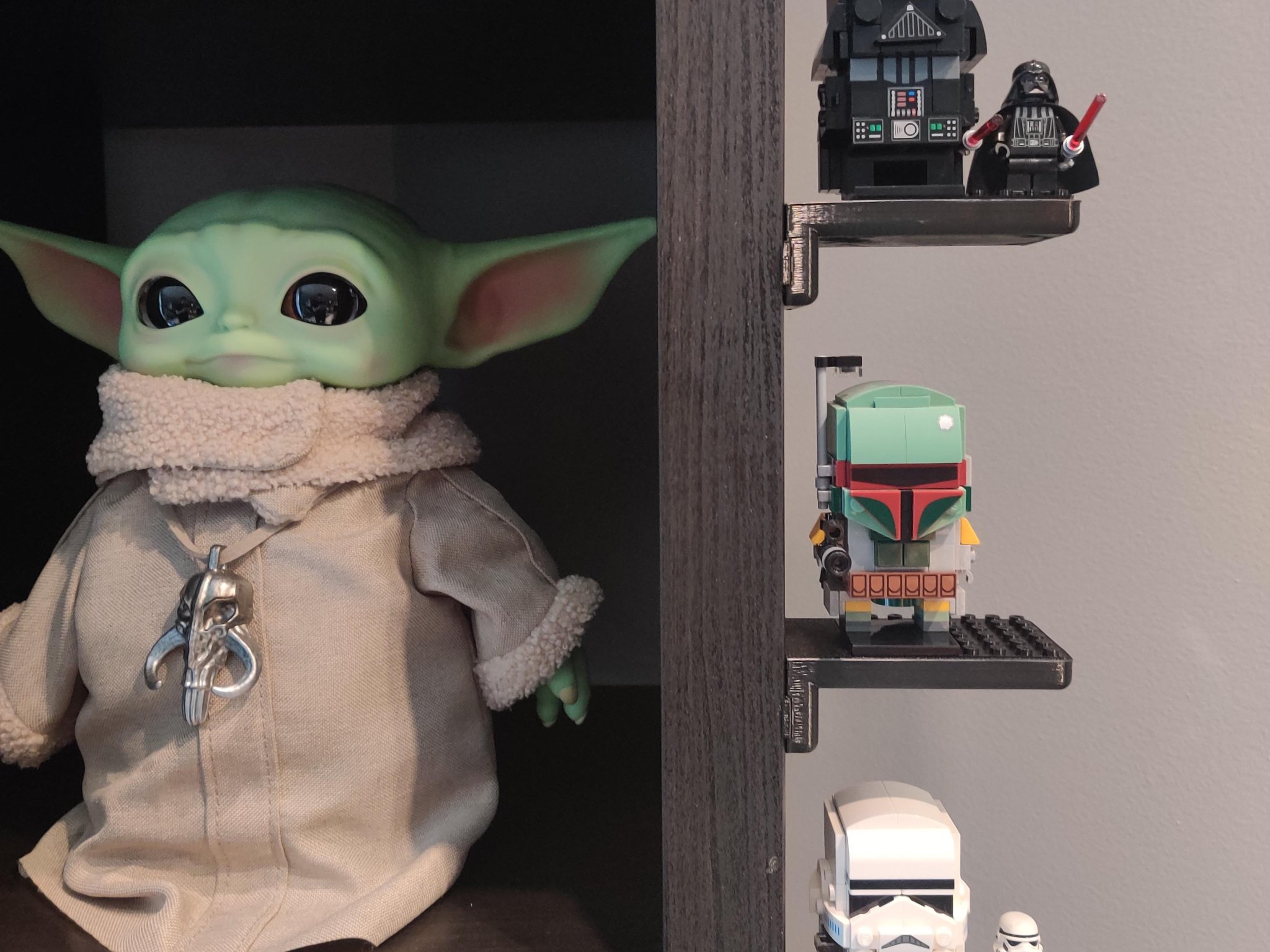 Giá đỡ bên cho bộ Lego BrickHeadz trên kệ IKEA KALLAX