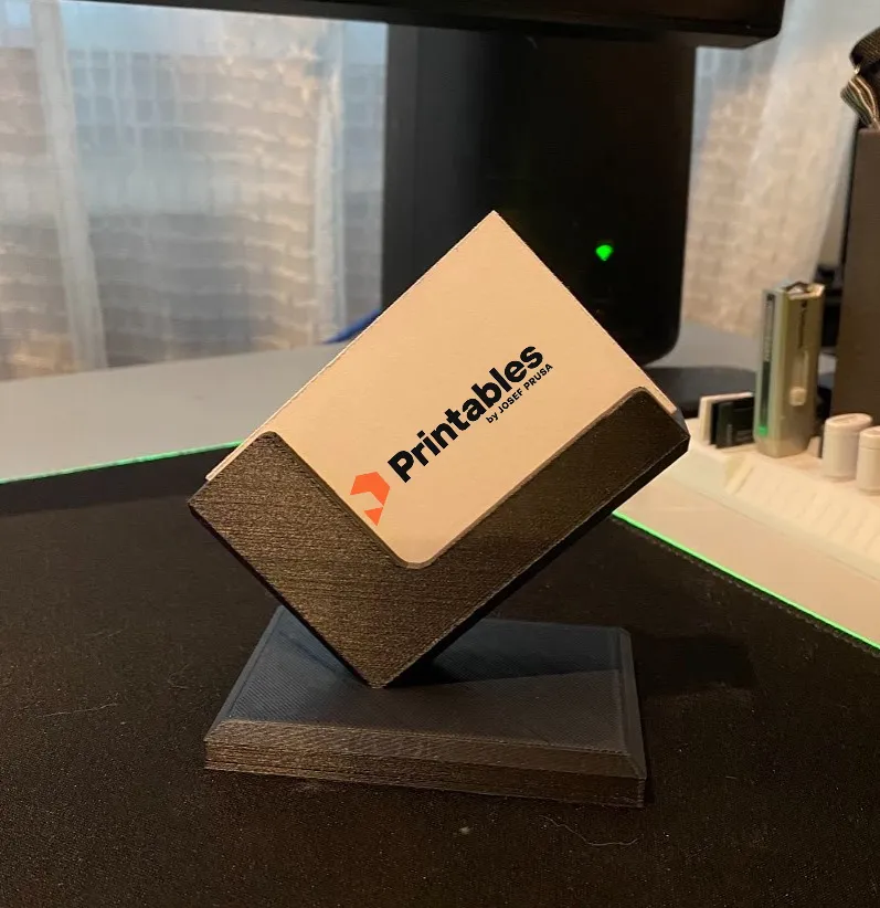 Giá đỡ danh thiếp 45° sang trọng cho văn phòng