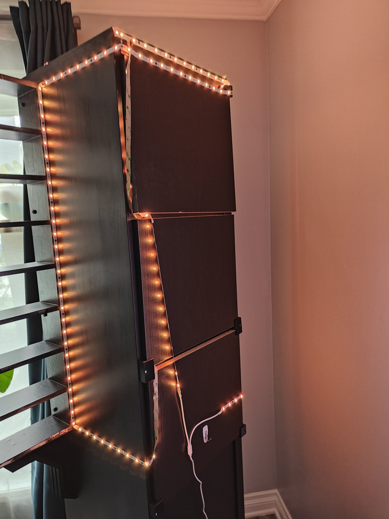 Nền phong cách Đế chế trong Star Wars cho kệ IKEA KALLAX