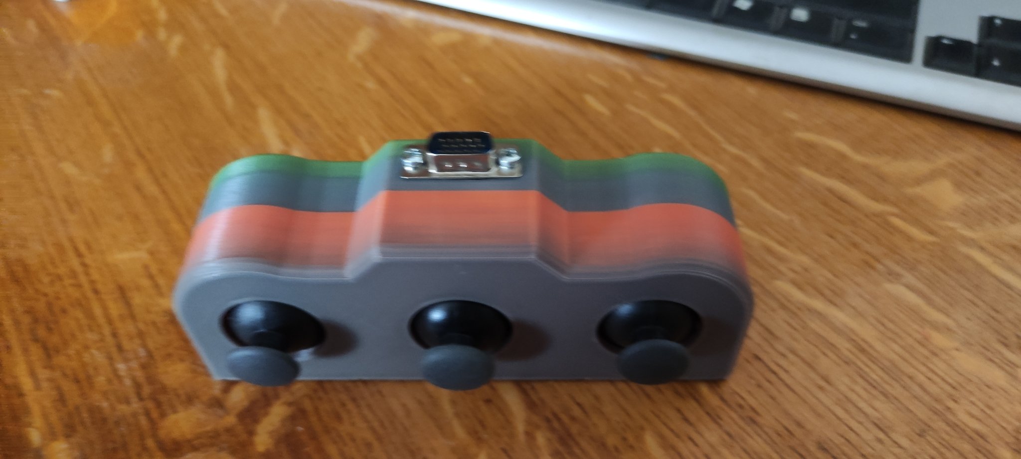 Vỏ điều khiển cho ba cần điều khiển với DB9