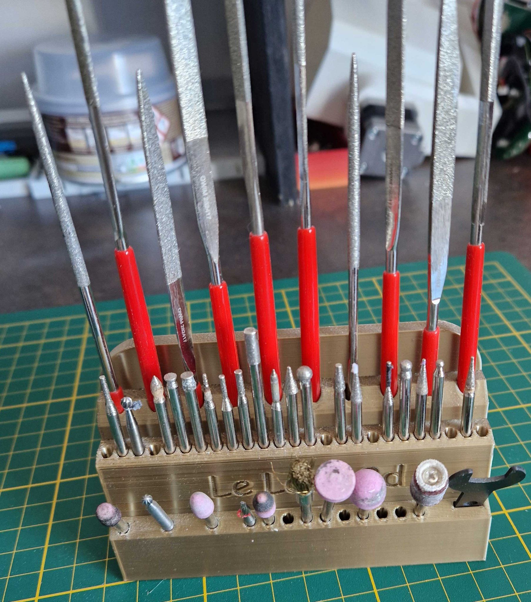 Giá đỡ dụng cụ và limes cho bộ dụng cụ sửa chữa