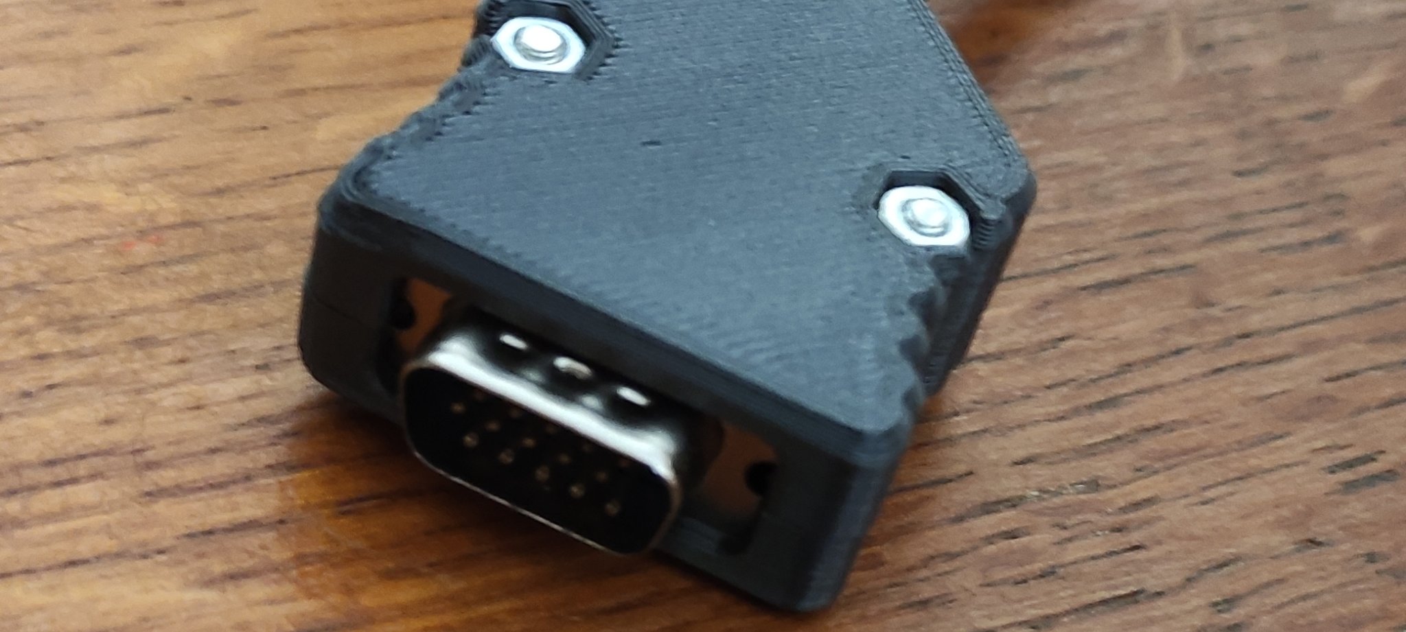 Vỏ bọc cho kết nối DB9 với 2 ốc vít và 2 đai ốc M3