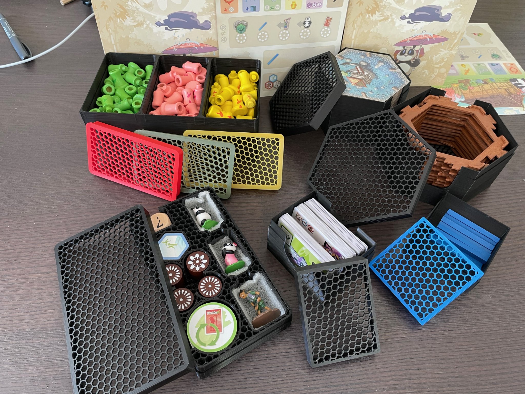 Giá đỡ tổ chức cho trò chơi Takenoko và mở rộng Chibis