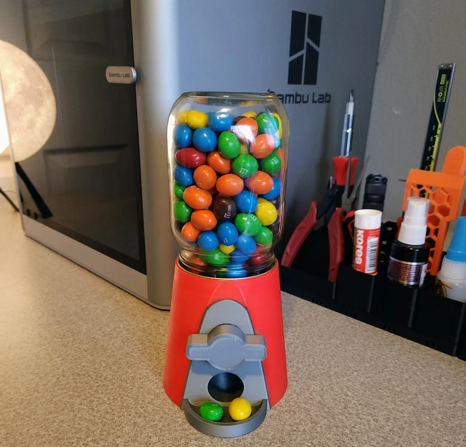 Máy phân phát kẹo trong hũ Mason đơn giản - Cập nhật với pin ...