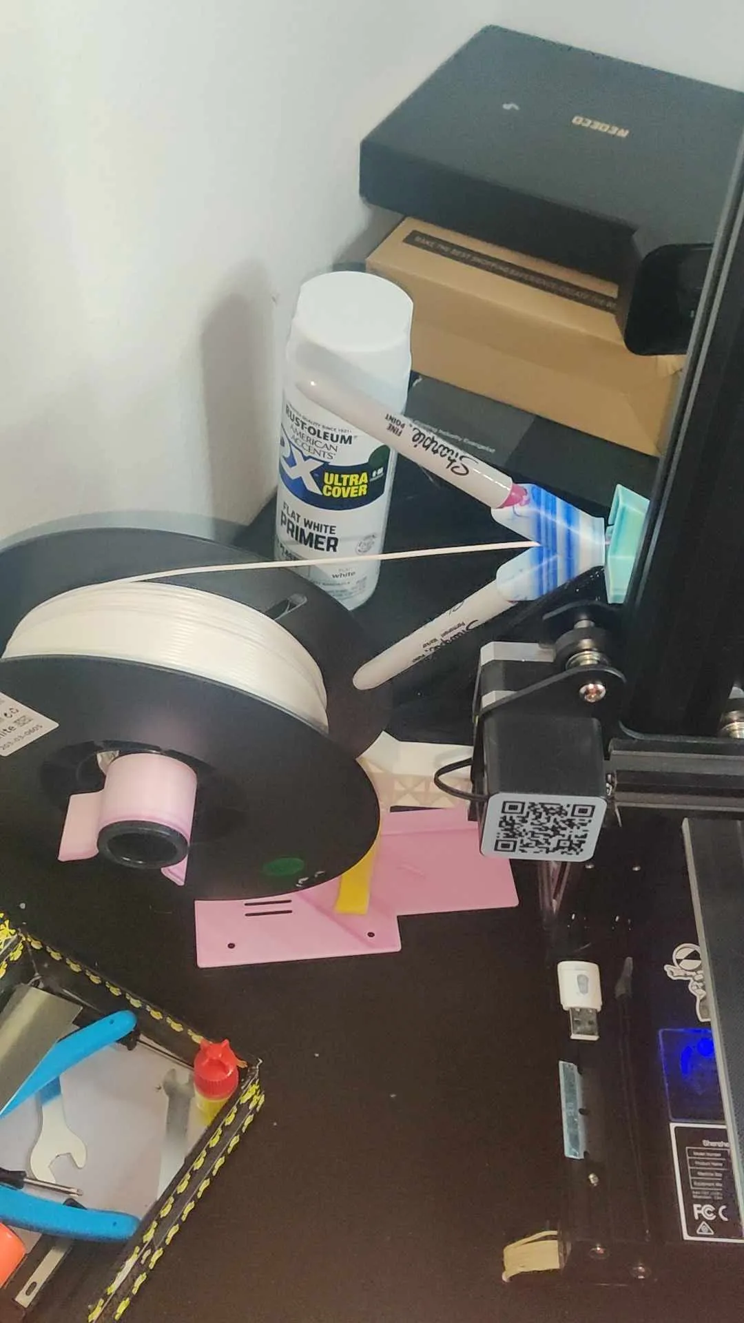 Trải nghiệm sử dụng bút lông màu với filament trắng trên Ender 3