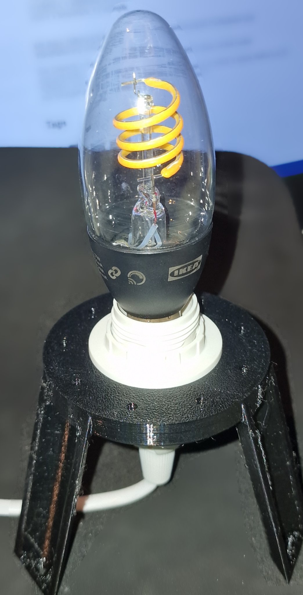 Giá đỡ bóng đèn E14 với ren M28x2