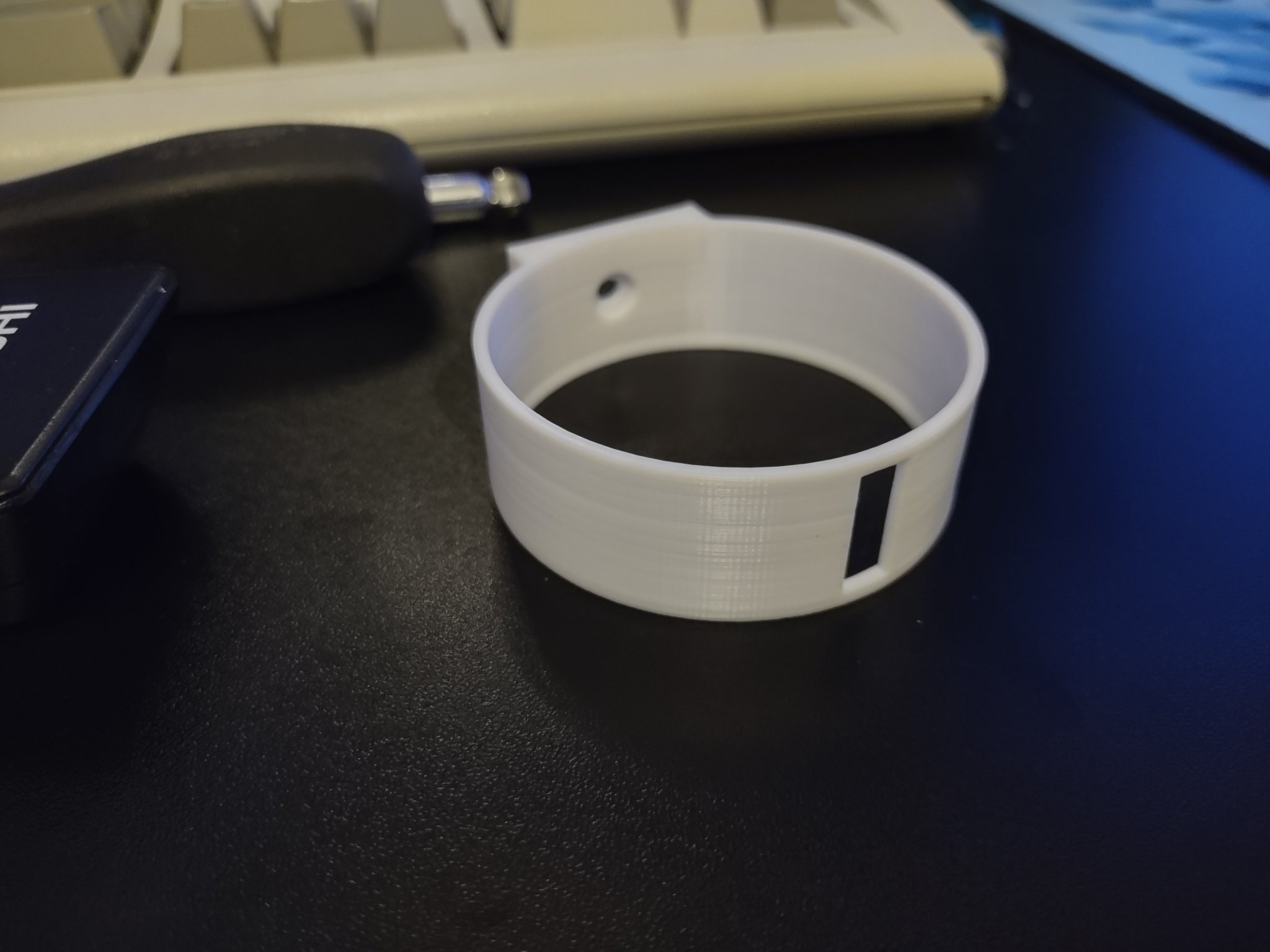 Giá đỡ cốc nhựa 3 Oz treo tường cho phòng tắm