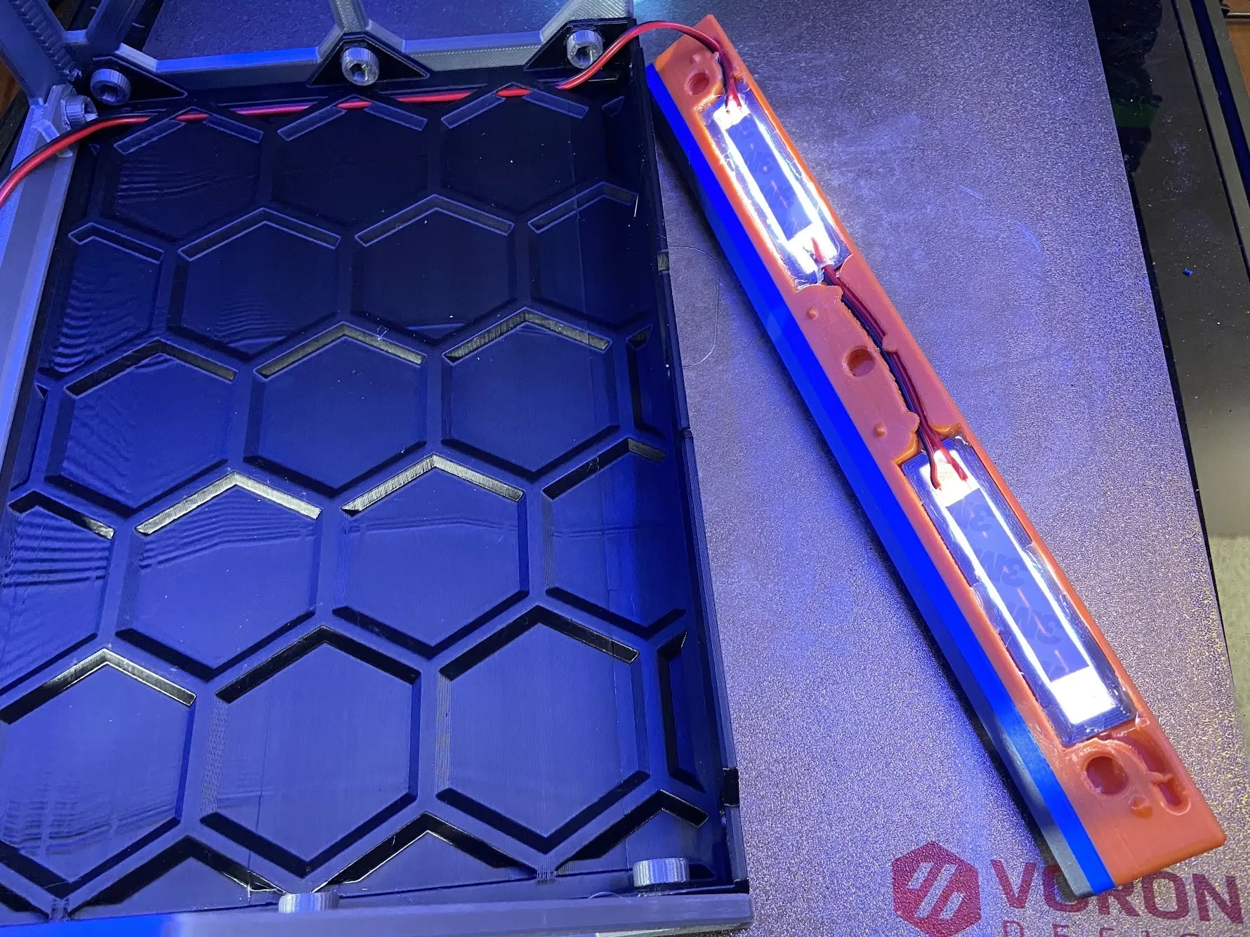 Giá đỡ băng tải phong cách Satisfactory