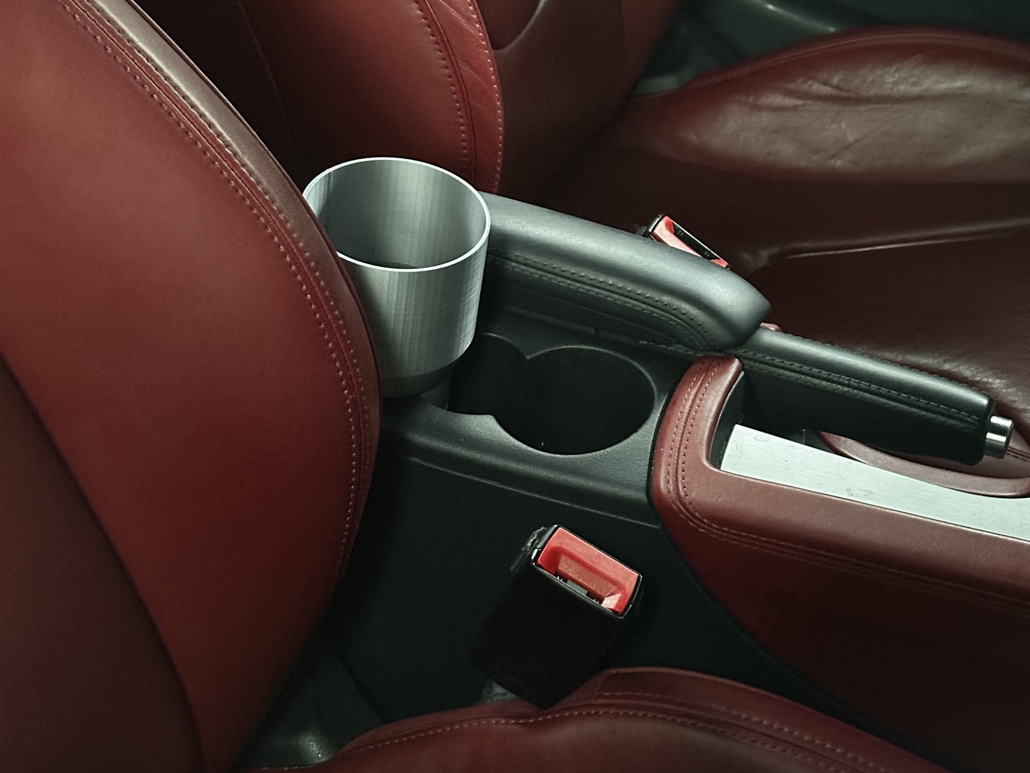 Mở rộng giá đỡ cốc cho Audi TT mk2 (2013)