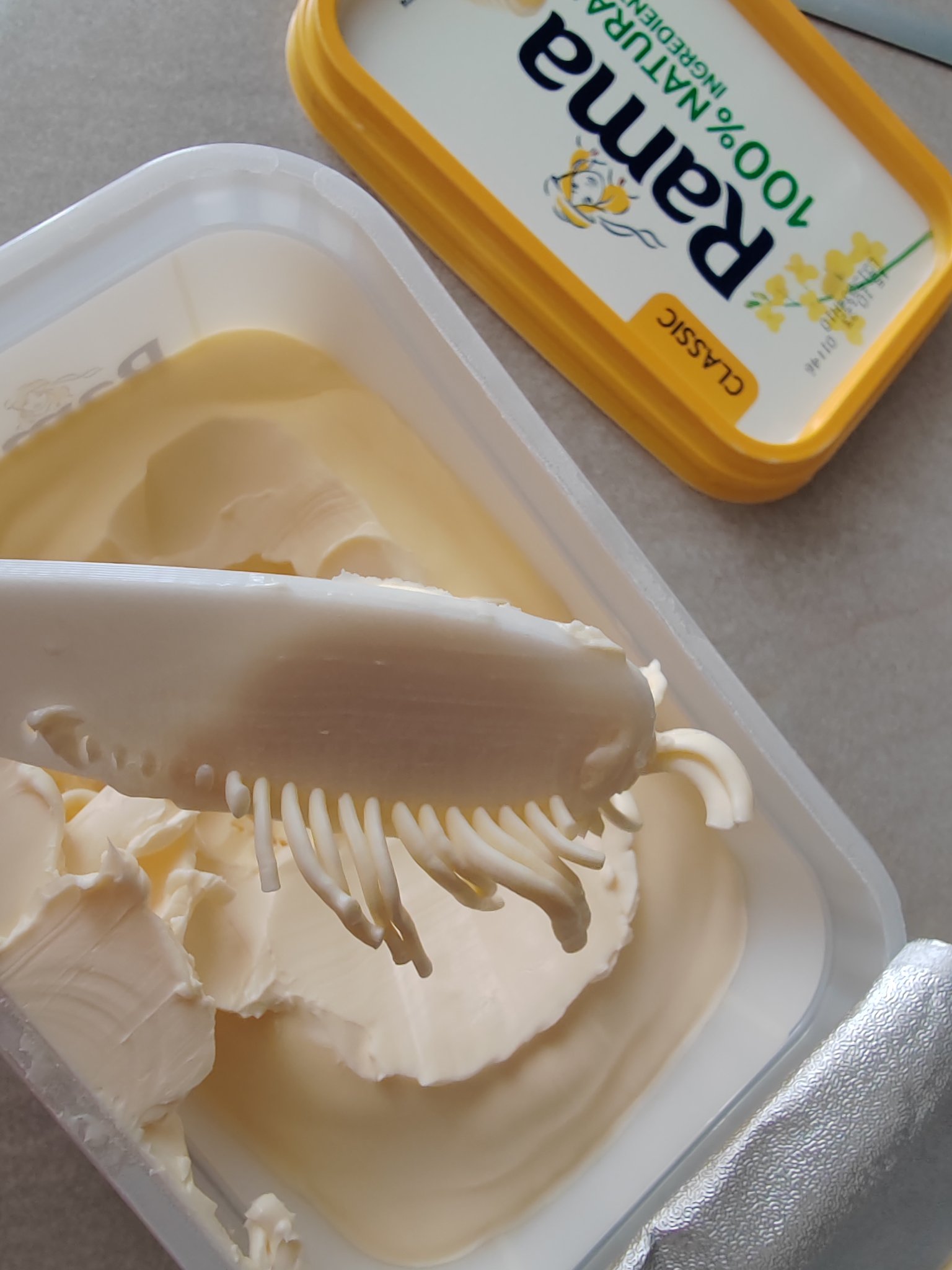 Dao bơ bằng nhựa PETG 100% cho nhà bếp