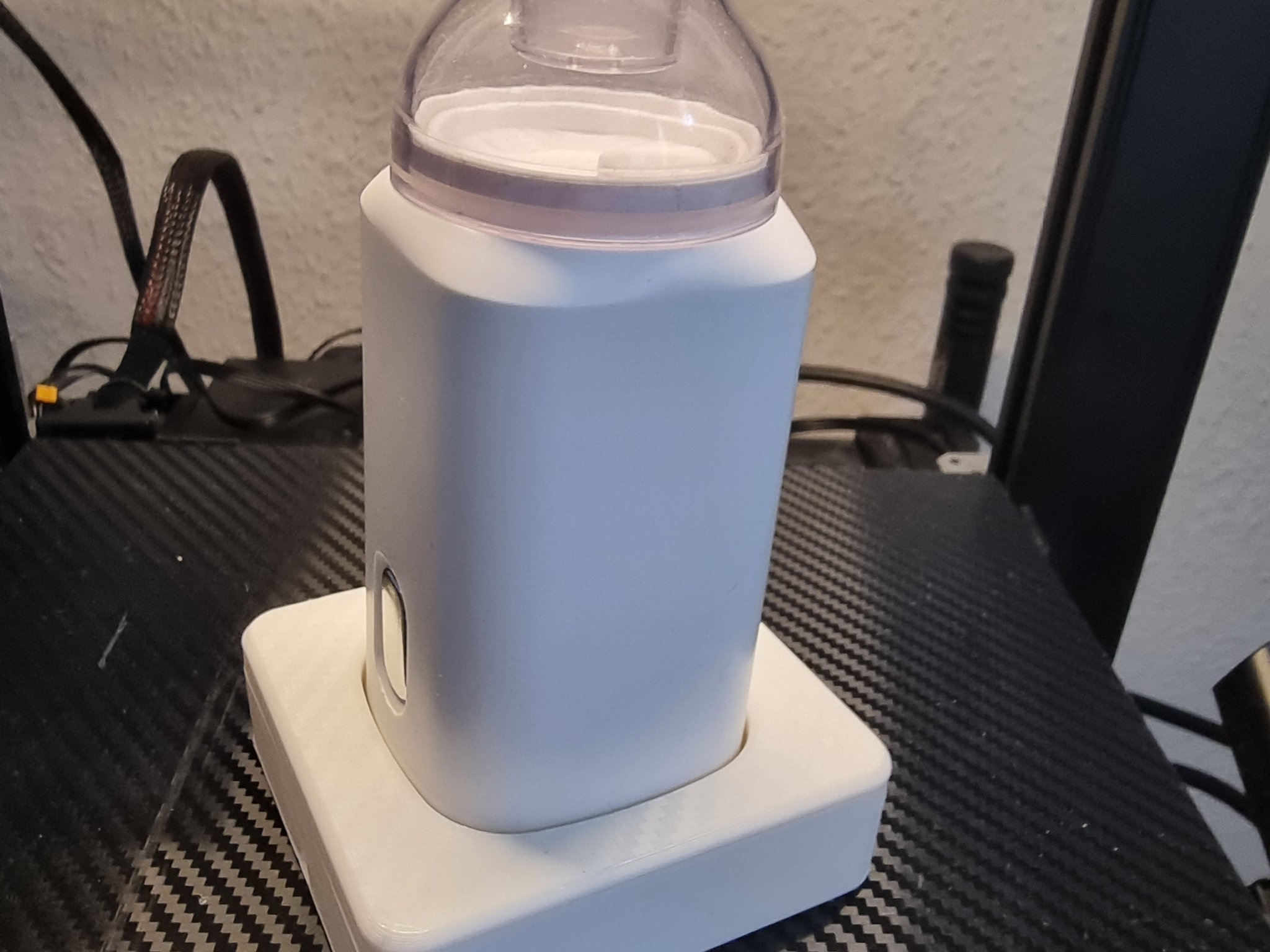 Giá đỡ sạc cho máy bơm chân không Kingroon