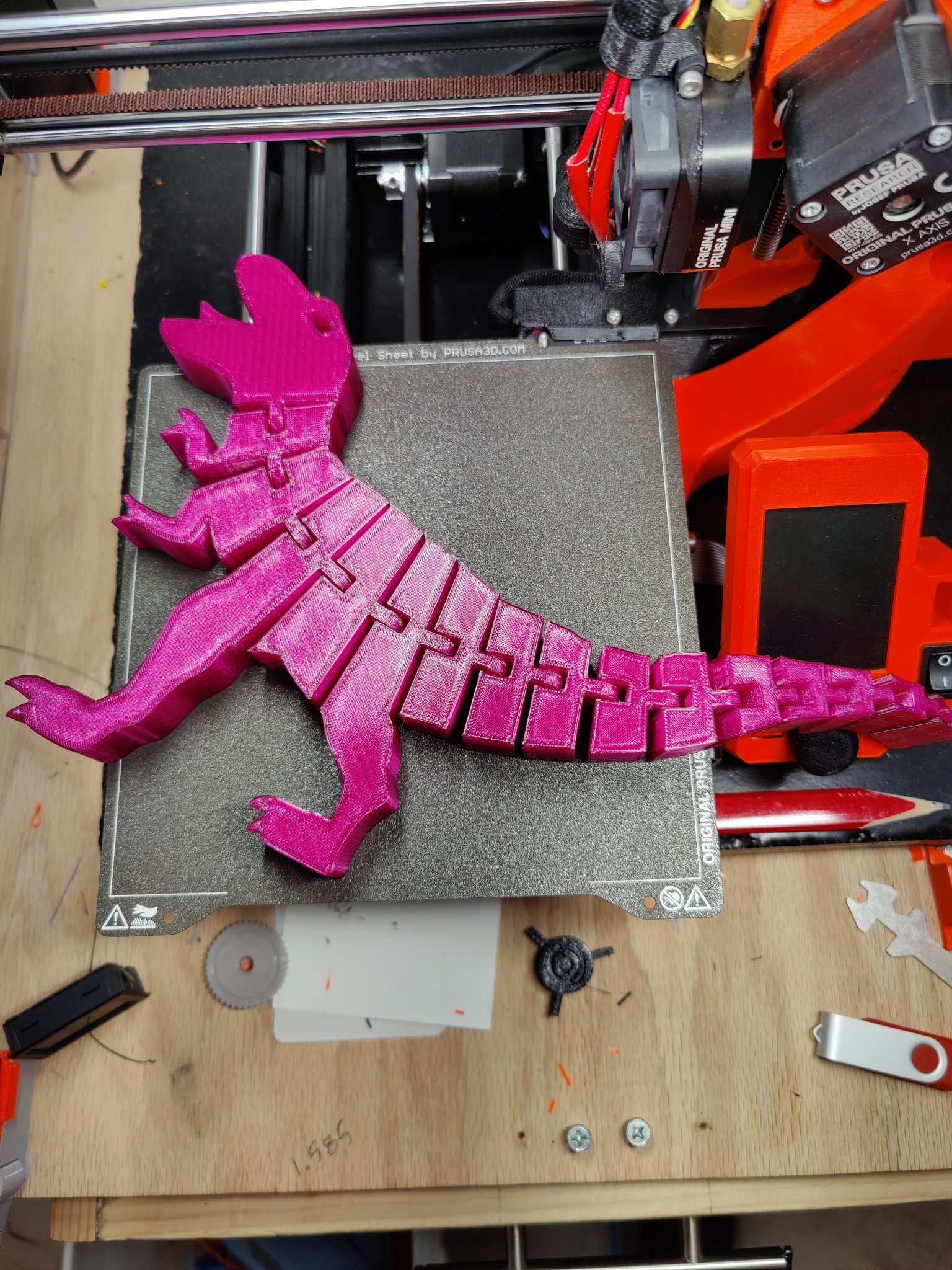 T-Rex linh hoạt lớn với thiết kế độc đáo