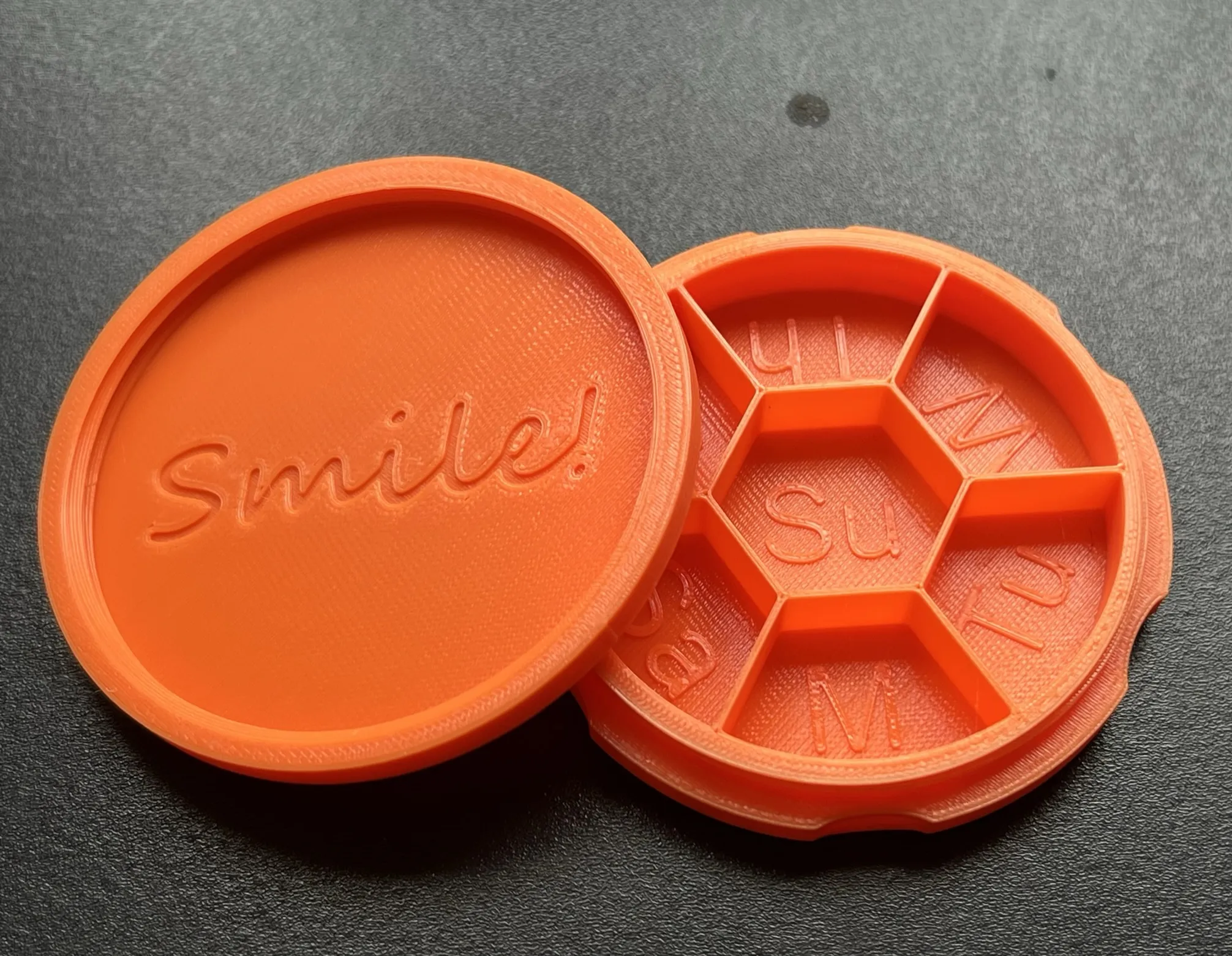 Hộp đựng thuốc tròn 7 ngày 3 inch