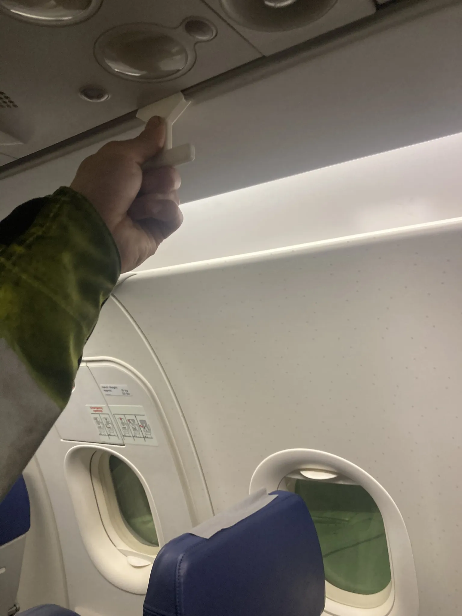 Công cụ lắp đặt cao su cho tấm panel oxy hành khách AIRBUS A318