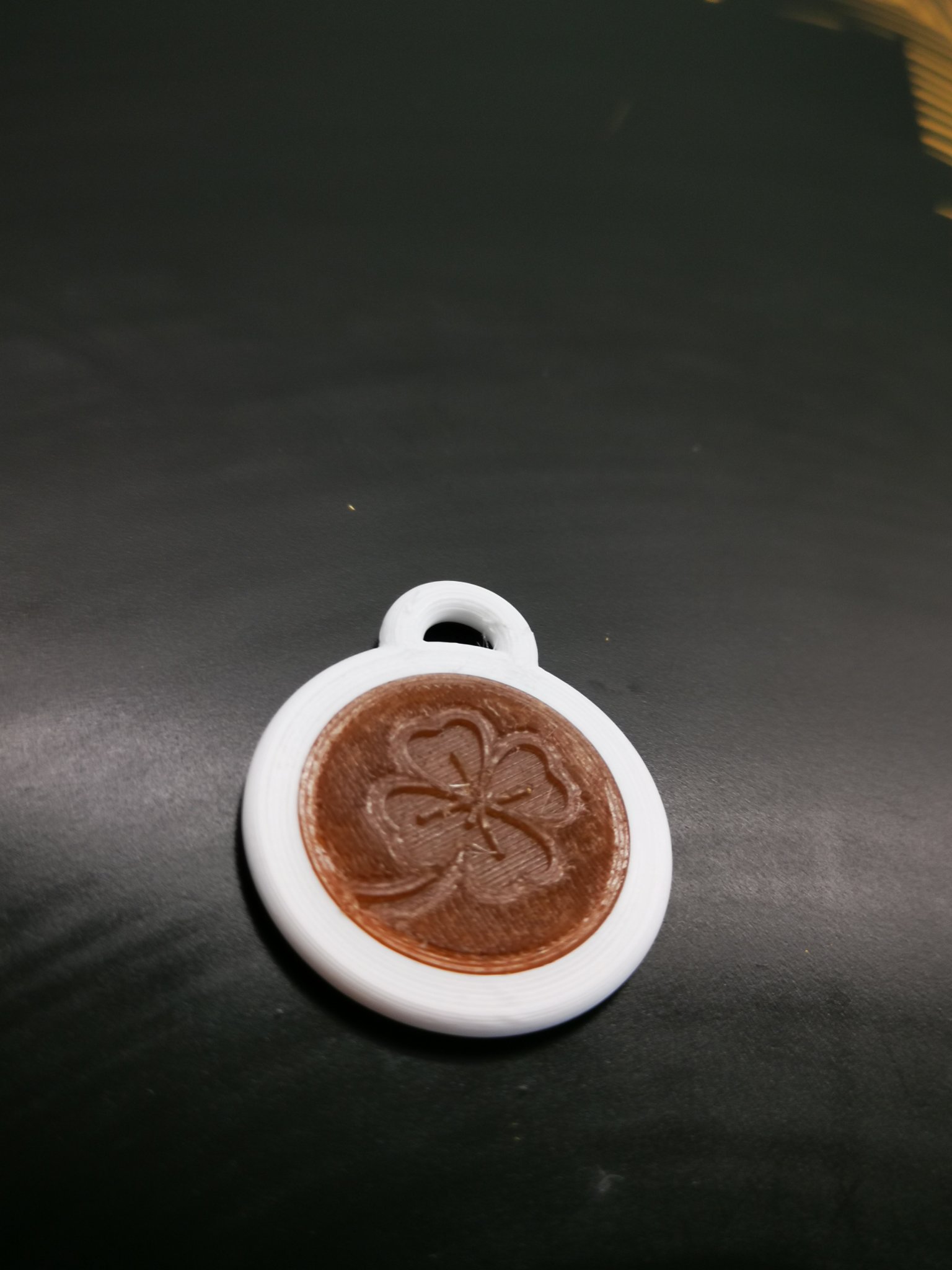 Chìa khóa hình cỏ ba lá cho token giỏ hàng