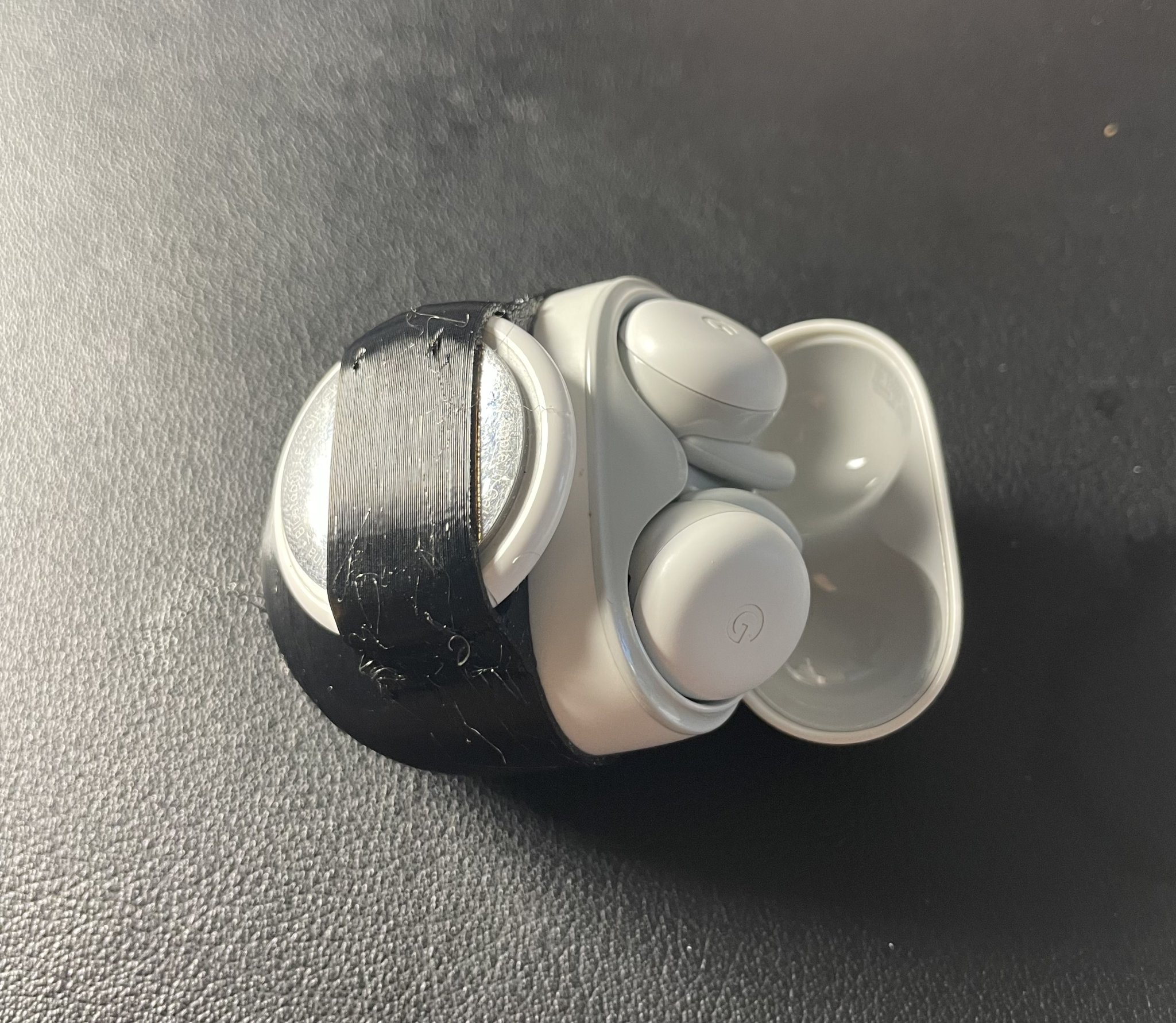 Bao da Google Pixel Buds A-Series kèm giá đỡ Airtag