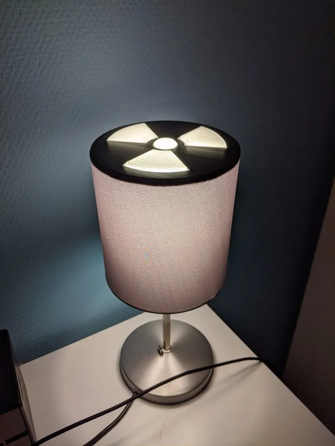 Nắp đèn IKEA Ingared an toàn cho bóng LED