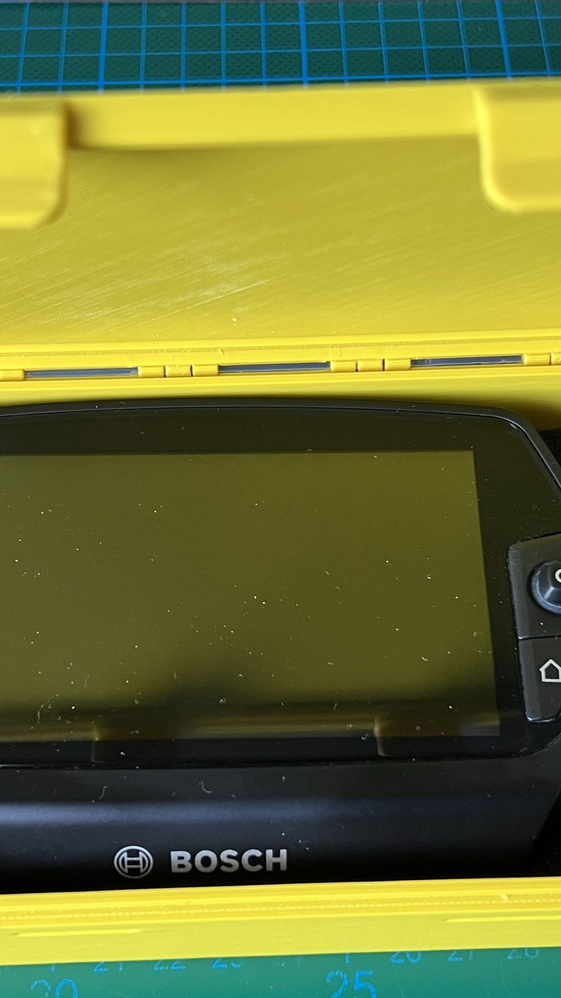 Hộp lưu trữ Nyon Bosch (Ebike) với cáp sạc USB