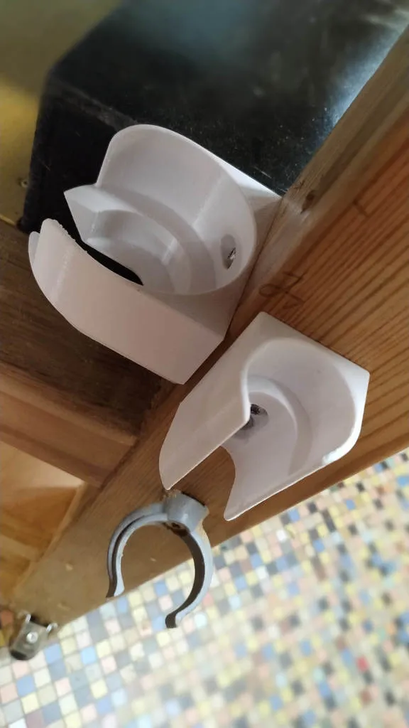 Giá đỡ chai Titebond gắn tường đơn giản