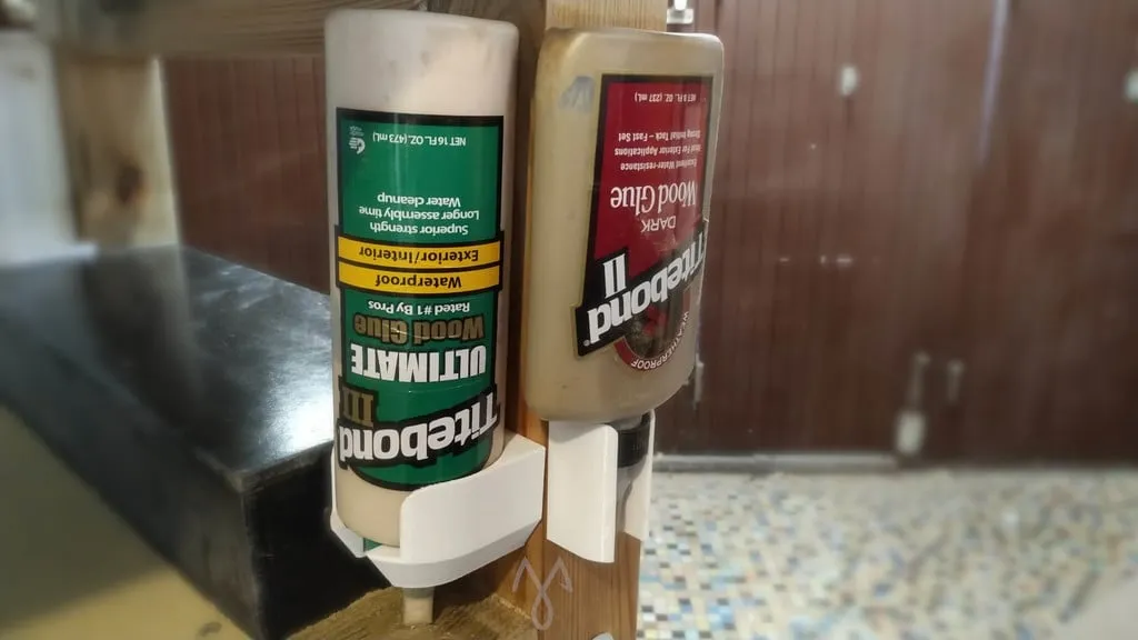 Giá đỡ chai Titebond gắn tường đơn giản