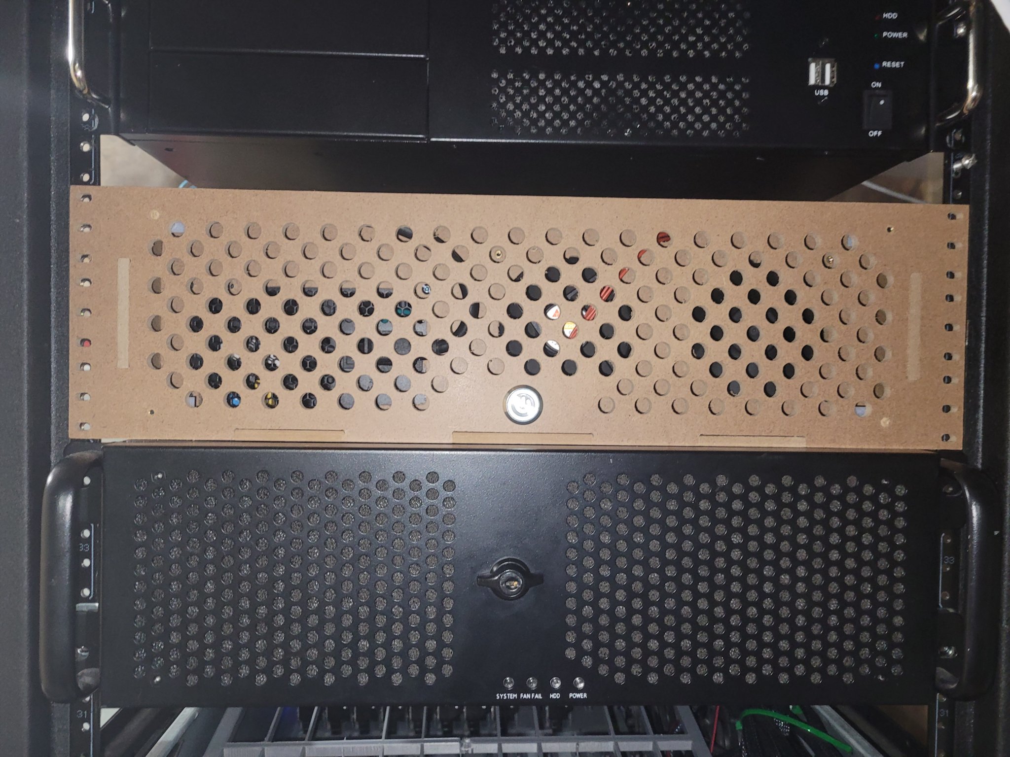 Hộp rackmount tùy chỉnh cho máy chủ với thiết kế mô-đun
