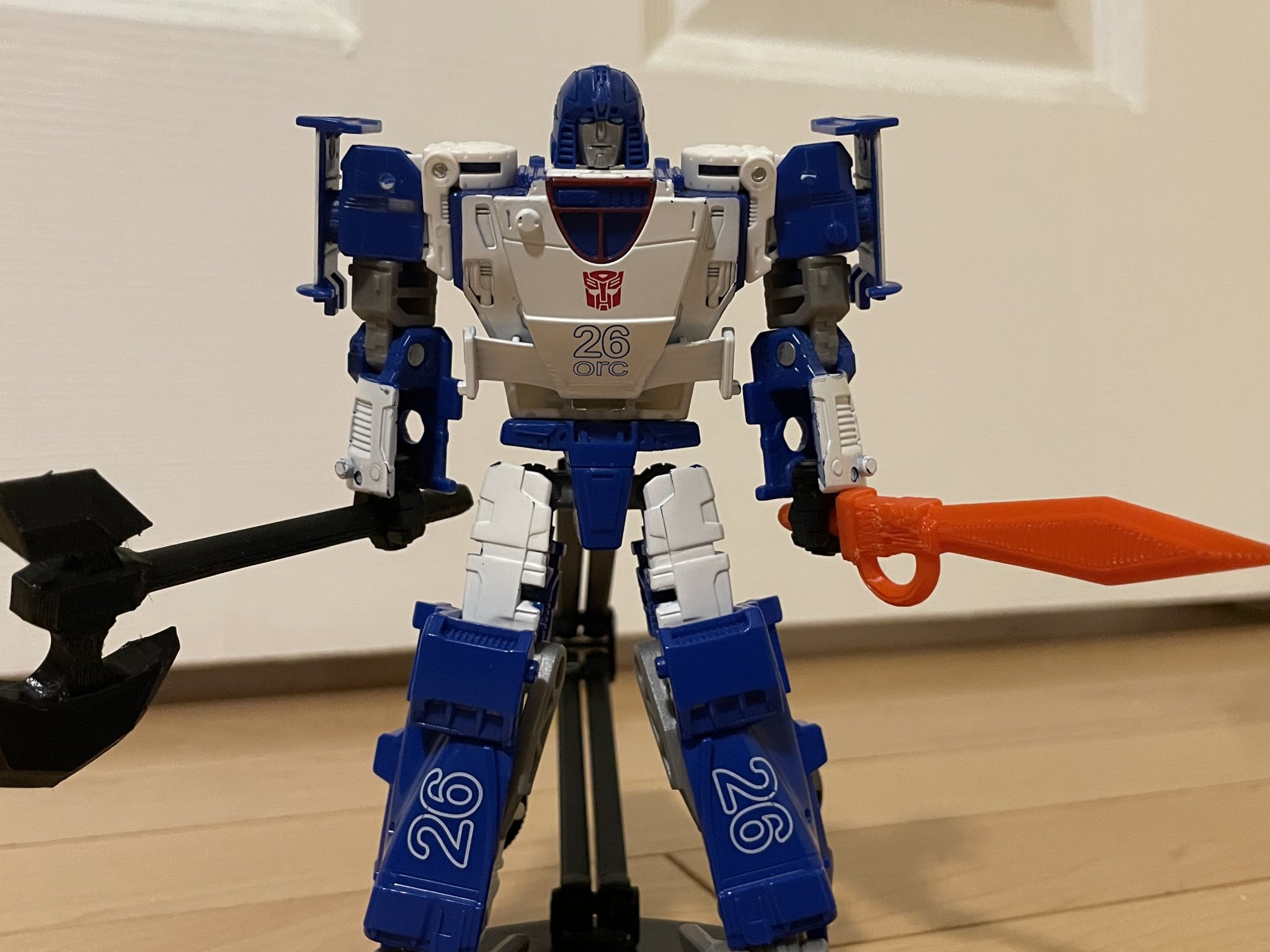 Giá đỡ trưng bày cho nhân vật Transformers Generations