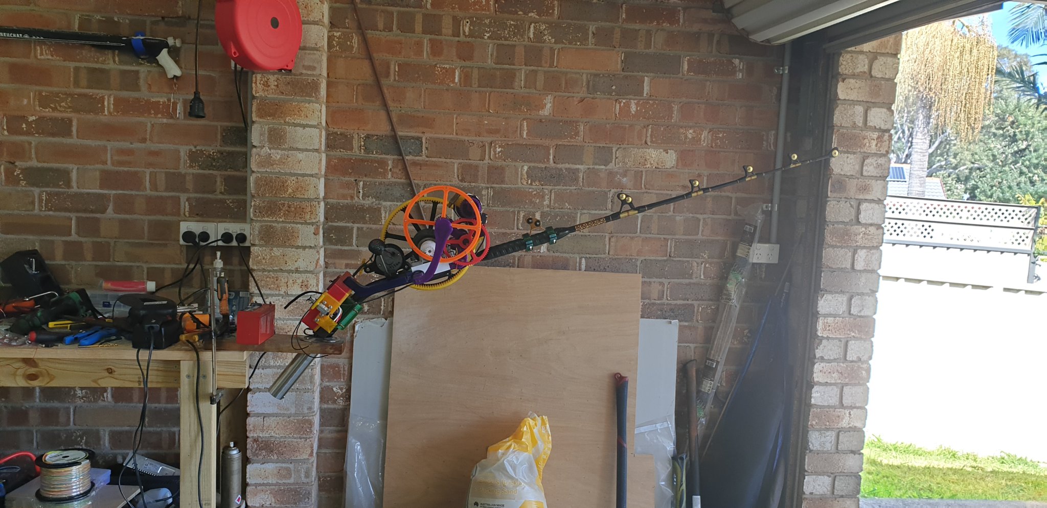 Cần câu cá sâu với thiết kế cơ khí tinh vi