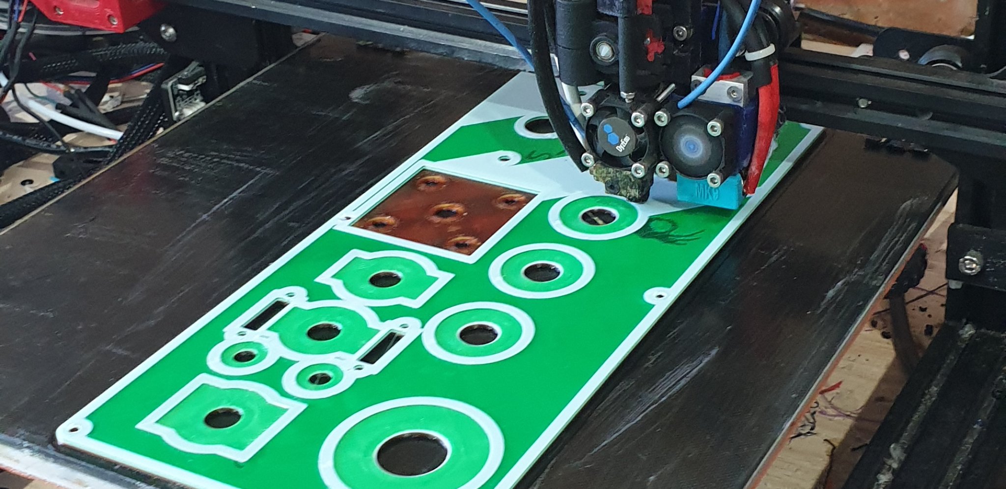 Cần câu cá sâu với thiết kế cơ khí tinh vi