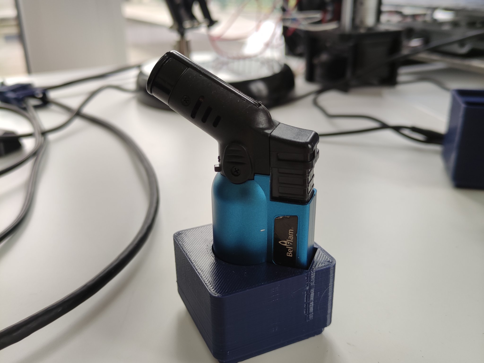 Giá đỡ bật lửa đuốc Gridfinity Belflam