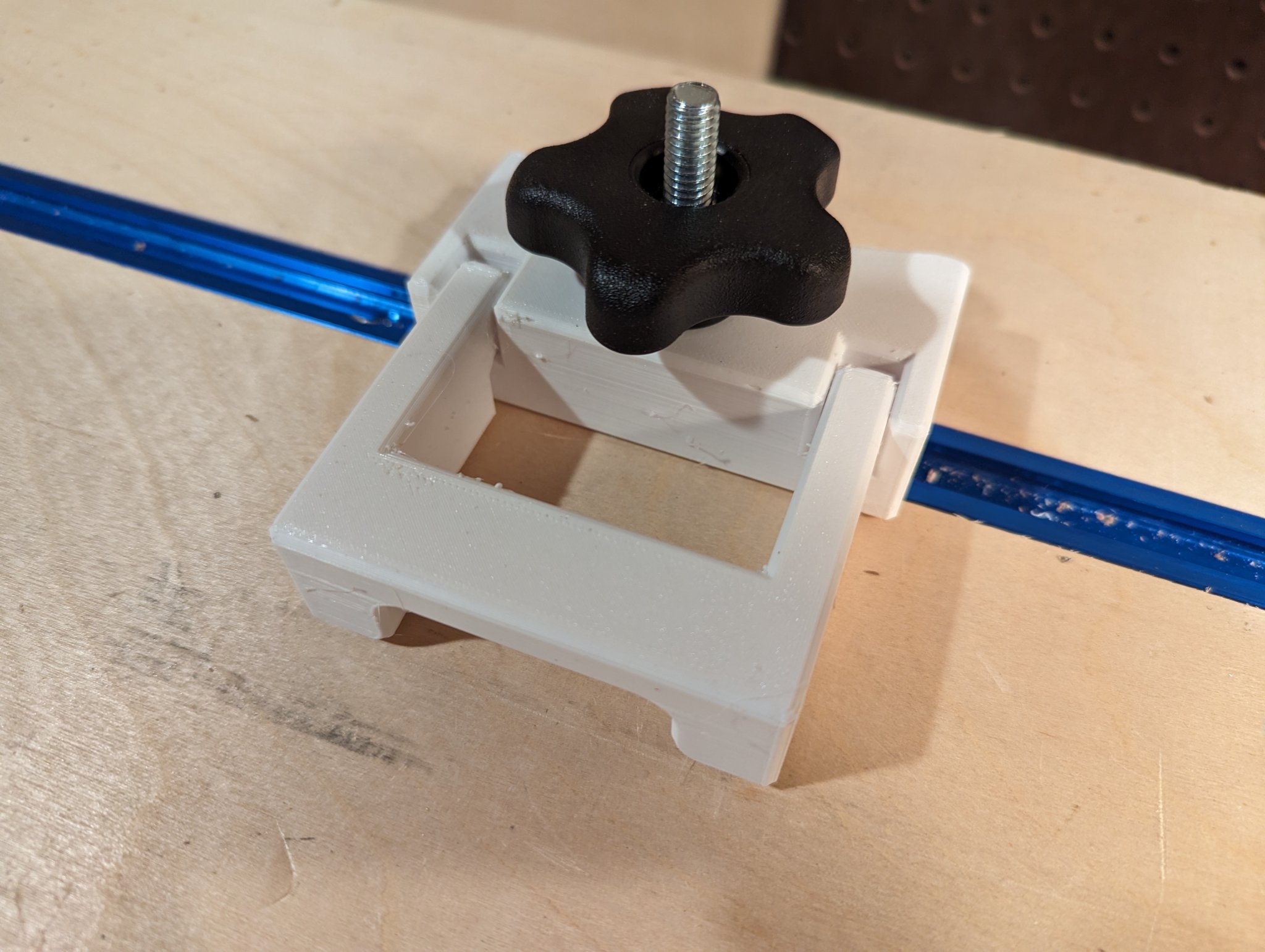 Khối dừng lật in tại chỗ cho trạm cưa góc không rào