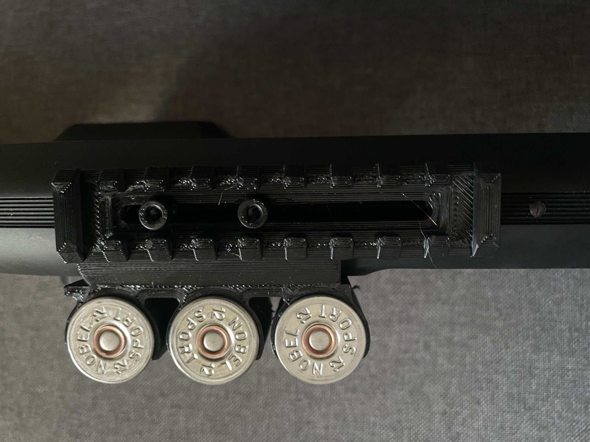 Giá đỡ bên cho súng trường Winchester SXP Defender 12ga