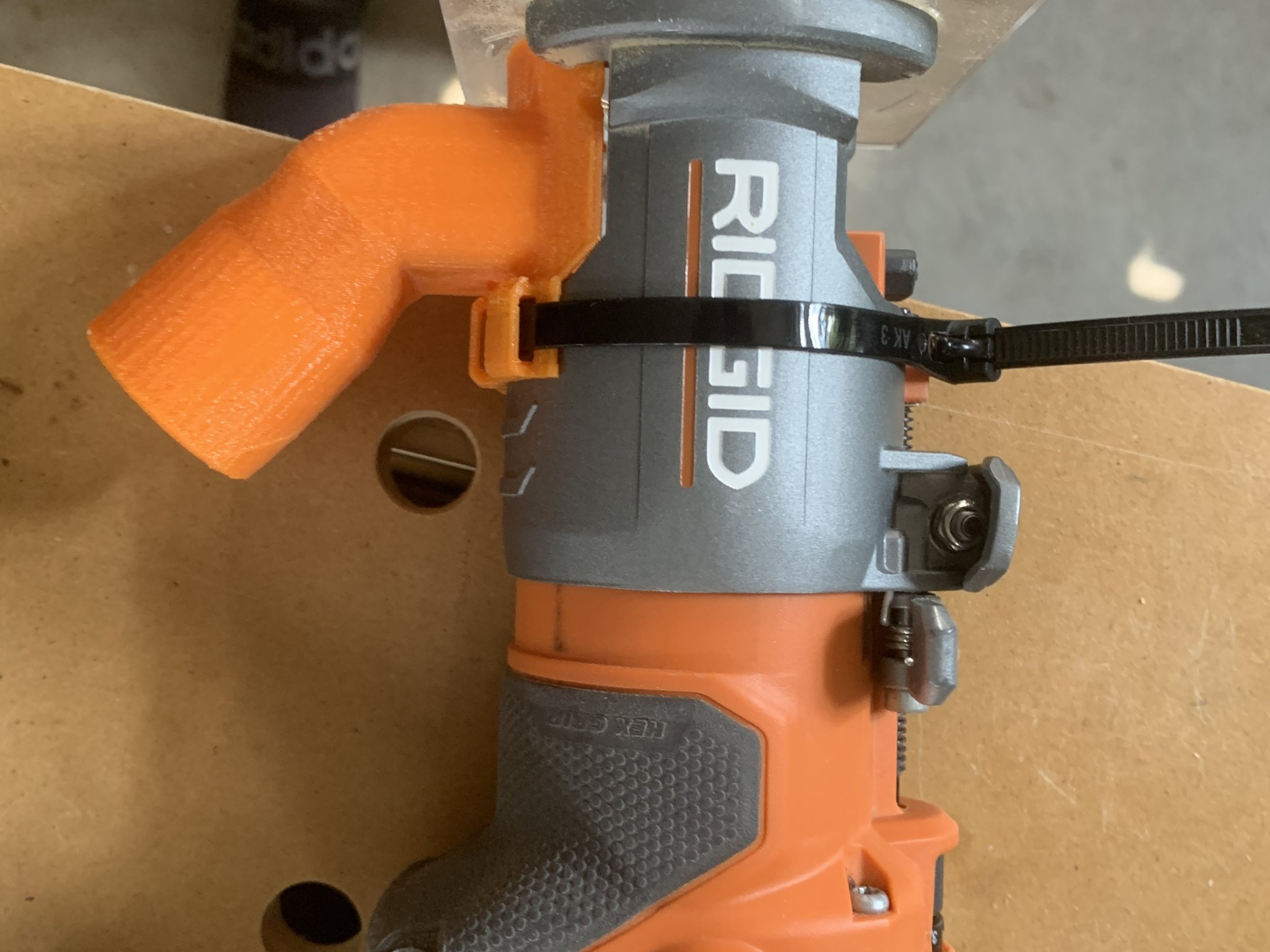 Bộ chuyển đổi hút bụi cho máy phay Ridgid