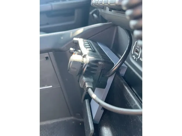 Bảng gắn Wouxun KG-1000G Plus cho Ram 2500 2019