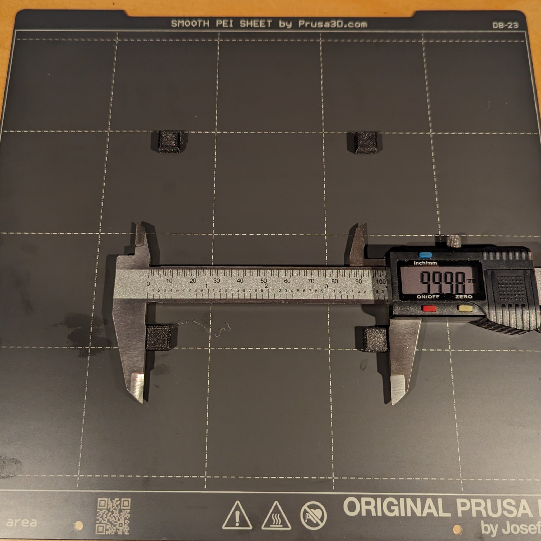 Hình vuông/cube hiệu chuẩn trên giường in 3D