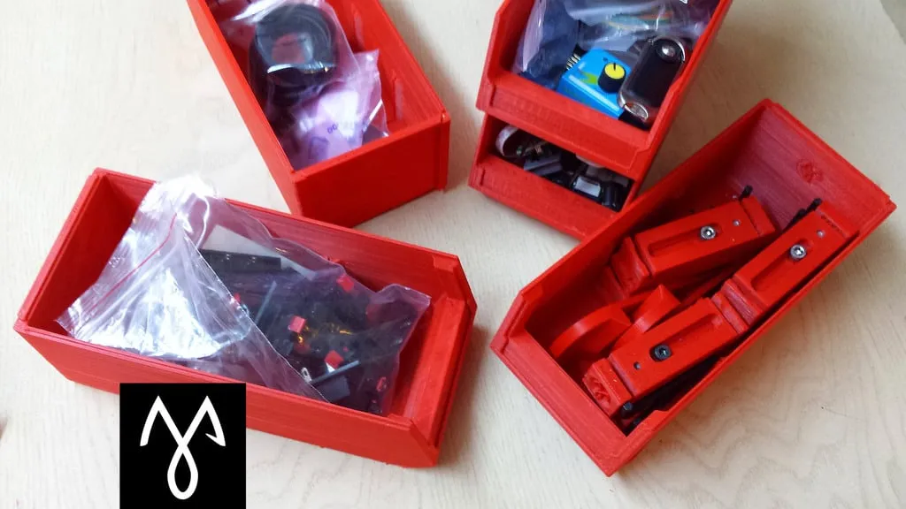 Thùng chứa lớn tiện ích có thể xếp chồng