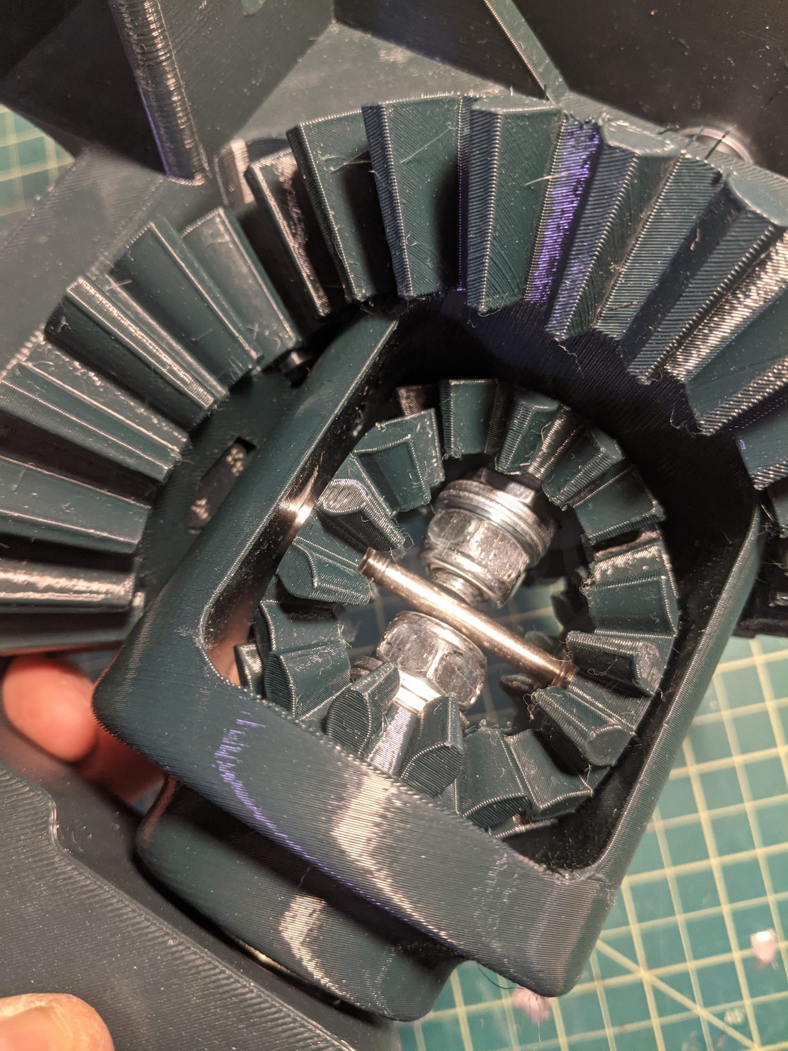 Khác biệt cơ khí với bộ phận truyền động M10