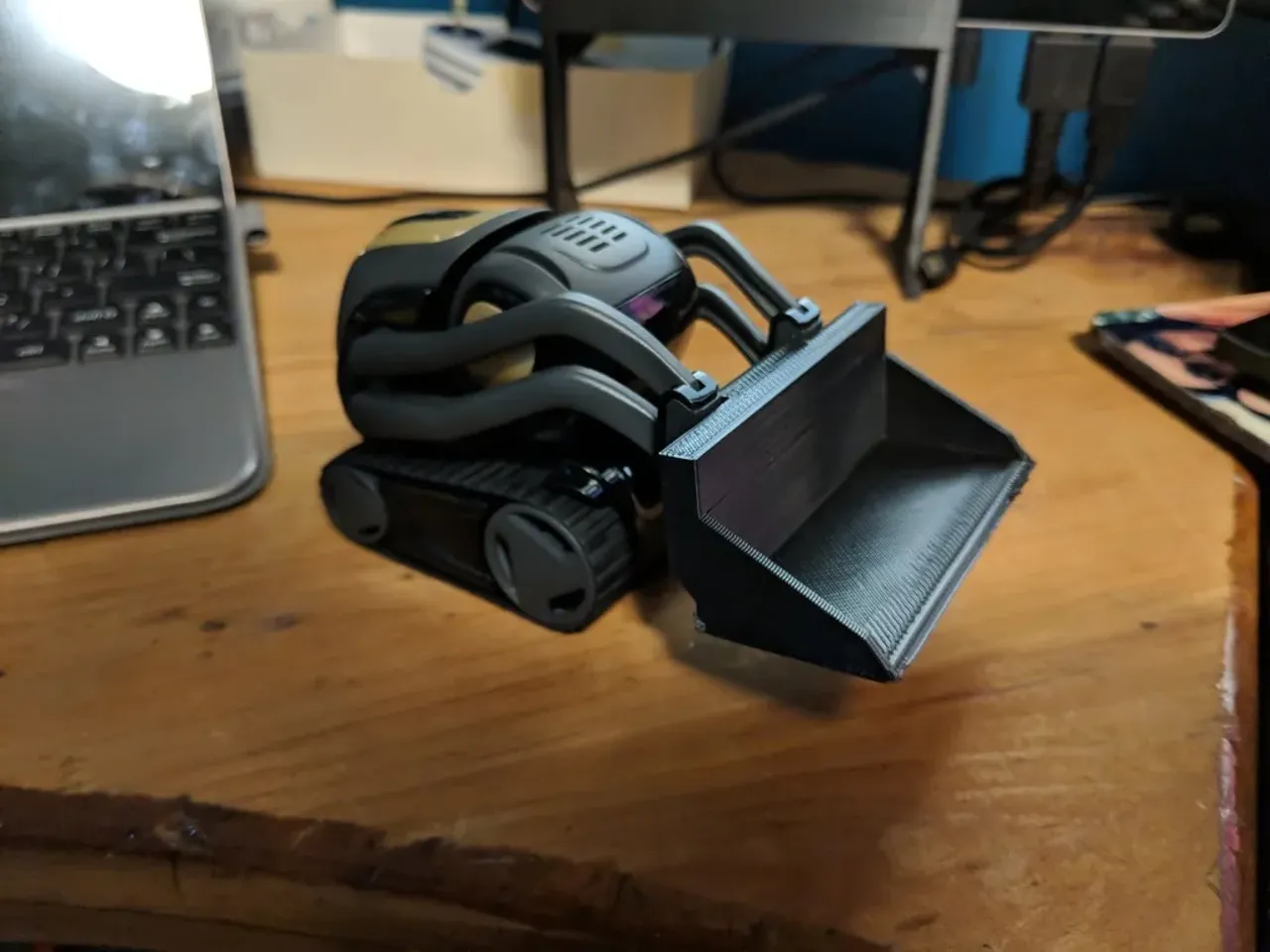 Xô Skidsteer cho robot Vector của Anki