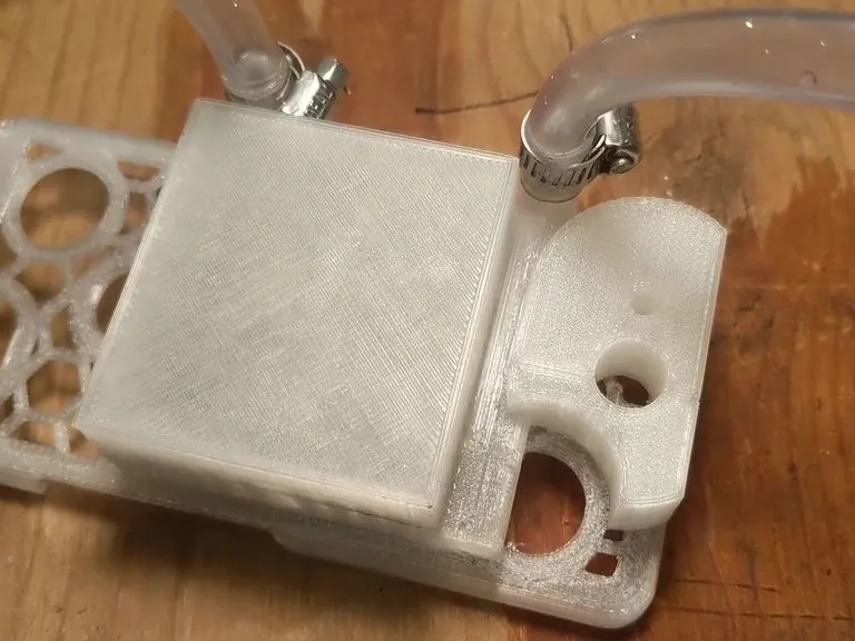 Ốp lưng điện thoại Pixel 2 với chân máy và bộ làm mát nước